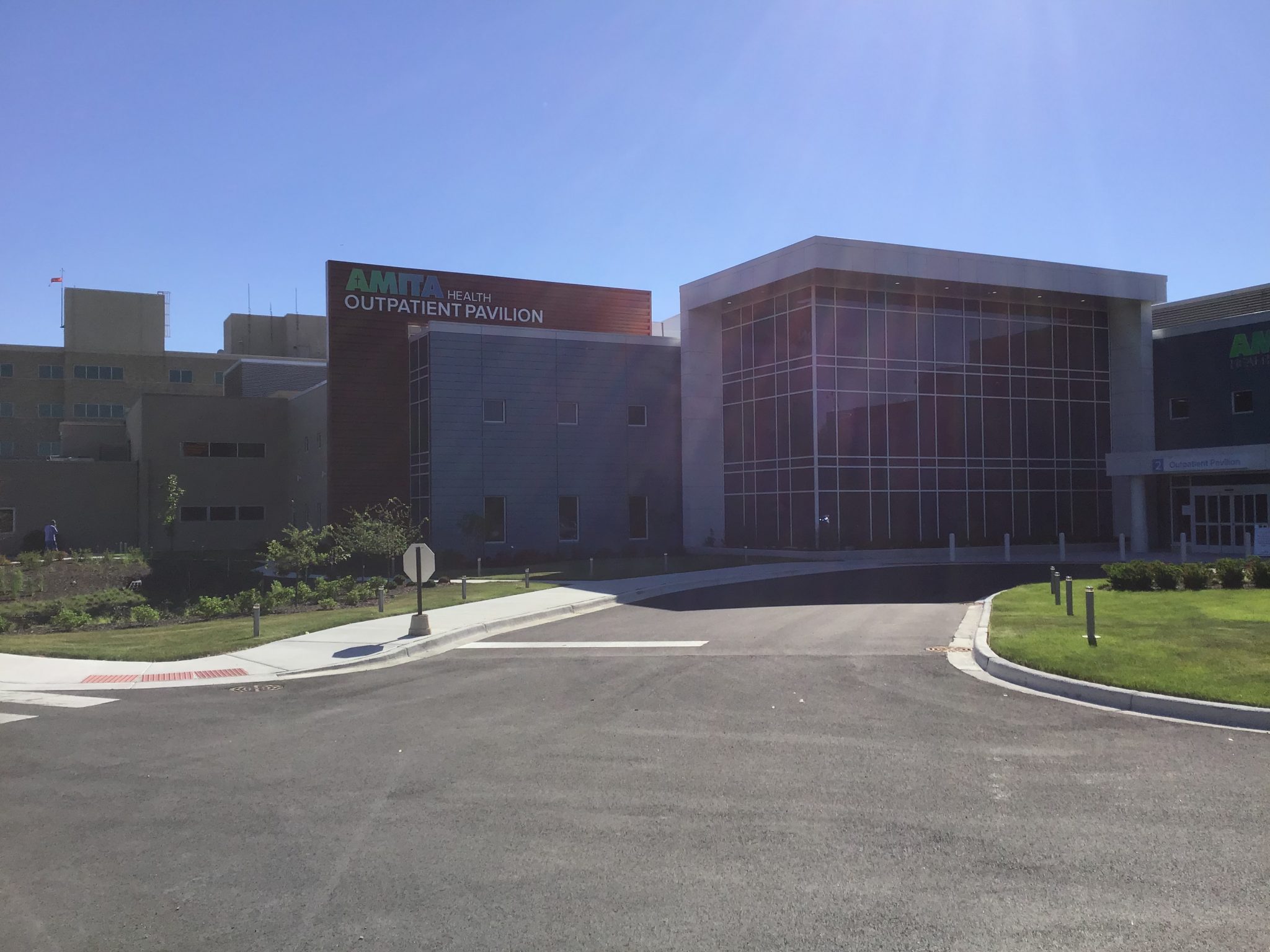 LaGrange HospitalFrontIMG_0231 Block Electric